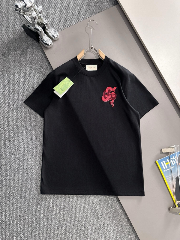 ブランドTシャツ正面デザイン